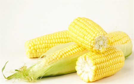 fresh corn vegetable  on white background Stockbilder - Microstock & Abonnement, Bildnummer: 400-06174775