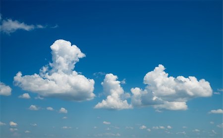 deep blue sky with clouds Stockbilder - Microstock & Abonnement, Bildnummer: 400-06174816