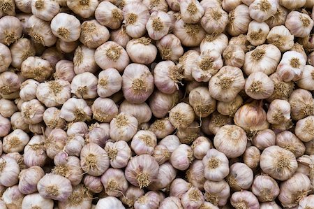 simsearch:400-04834620,k - Garlic in market for sell Stock Photo - Budget Royalty-Free & Subscription, Code: 400-06175158