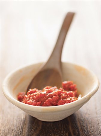 close up of a bowl of sambal chili sauce Photographie de stock - Aubaine LD & Abonnement, Code: 400-06175165