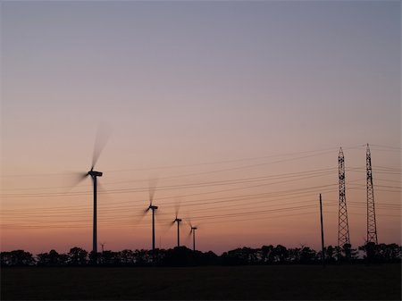 engineer (artist) - Wind power farm Photographie de stock - Aubaine LD & Abonnement, Code: 400-06177489