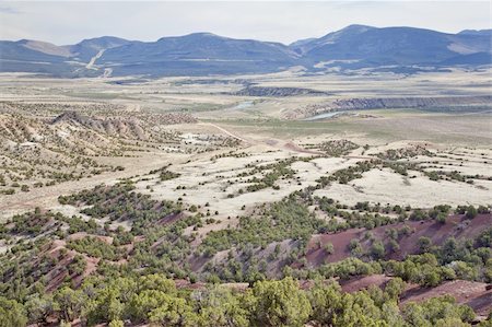 wide semiarid valley of Green River near Browns Park below Flaming Gorge Dam, Utah, early spring Stock Photo - Budget Royalty-Free & Subscription, Code: 400-06172265