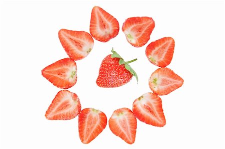 sergioua (artist) - Round frame and closeup of strawberries on a white background. Photographie de stock - Aubaine LD & Abonnement, Code: 400-06172706