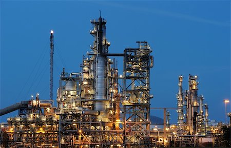 Refinery at night Stock Photo - Budget Royalty-Free & Subscription, Code: 400-06172834