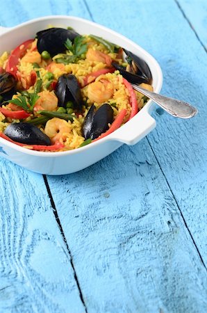 paella - Spanish Traditional Seafood Paella Fotografie stock - Microstock e Abbonamento, Codice: 400-06173267