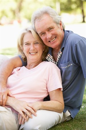 simsearch:400-05735475,k - Portrait Of Romantic Senior Couple In Park Stock Photo - Budget Royalty-Free & Subscription, Code: 400-06204210
