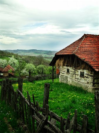 Old cottage in a mountain village Photographie de stock - Aubaine LD & Abonnement, Code: 400-06206853