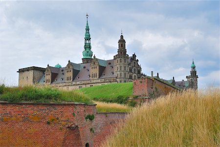 inaccessible castle Kronborg in Elsinore, Denmark Photographie de stock - Aubaine LD & Abonnement, Code: 400-06207148
