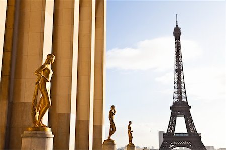 The best place in Paris to have a wonderful view on Eiffel Tower: Trocadero Terrace Stock Photo - Budget Royalty-Free & Subscription, Code: 400-06207850