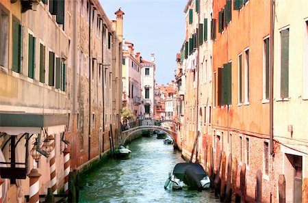 simsearch:400-05384275,k - Typical Venice street. Summer day Stock Photo - Budget Royalty-Free & Subscription, Code: 400-06200900