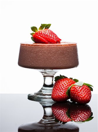 strawberry mousse - Chocolate mousse dessert with delicious red strawberries. Isolated on white Stock Photo - Budget Royalty-Free & Subscription, Code: 400-06201039