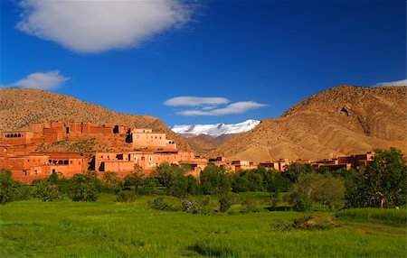 Morocco village in mountains Stockbilder - Microstock & Abonnement, Bildnummer: 400-06201385