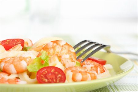 sea lettuce - shrimps with pasta and vegetables Photographie de stock - Aubaine LD & Abonnement, Code: 400-06202952