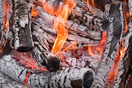 fumeuse - Bonfire from brightly burning firewood and red coals Stock Photo - Budget Royalty-Free & Subscription, Code: 400-06327567