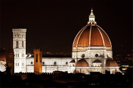 simsearch:400-06085658,k - Night view of the Florence Duomo. Italy. Mediterranean Europe. Stockbilder - Microstock & Abonnement, Bildnummer: 400-06328323