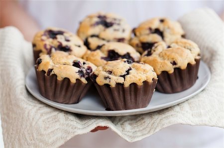 simsearch:400-07034479,k - Close-up on delicious and healthy home-made blueberry muffins Stock Photo - Budget Royalty-Free & Subscription, Code: 400-06328908