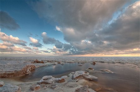 Winter seaside in Kaltene Photographie de stock - Aubaine LD & Abonnement, Code: 400-06329217