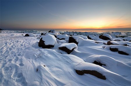 Winter seaside in Tuja Photographie de stock - Aubaine LD & Abonnement, Code: 400-06329218