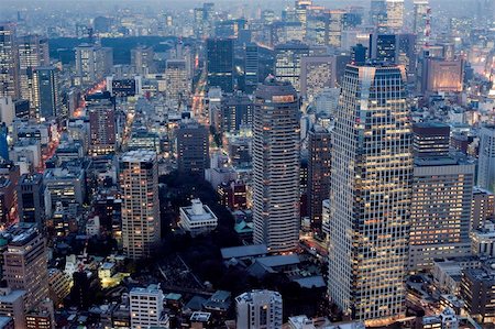 stockarch (artist) - Panoramic view of the high density metropolitan buildings in central Tokyo, Japan Foto de stock - Royalty-Free Super Valor e Assinatura, Número: 400-06330564