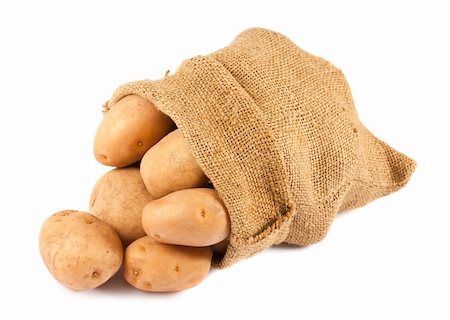 simsearch:400-09112314,k - Ripe potatoes in burlap sack isolated on white background Fotografie stock - Microstock e Abbonamento, Codice: 400-06359316