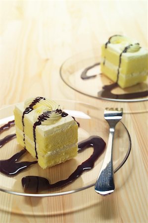 simsearch:400-05012252,k - fresh cream cake closeup with chocolate sauce topping Stock Photo - Budget Royalty-Free & Subscription, Code: 400-06359387