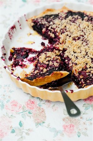 simsearch:400-06365777,k - Close-up of of delicious home-made blueberry pie Stock Photo - Budget Royalty-Free & Subscription, Code: 400-06365776