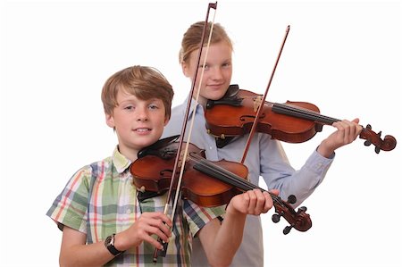 simsearch:400-05745955,k - Portrait of a boy and a girl playing violin on white background Foto de stock - Royalty-Free Super Valor e Assinatura, Número: 400-06366681