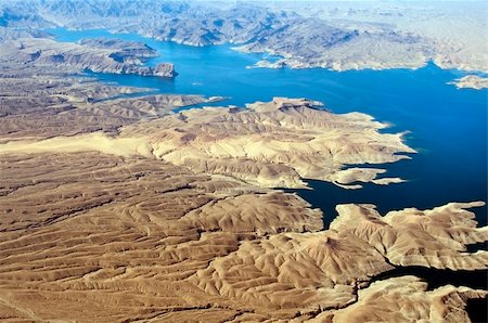 Aerial view of the Colorado River and Lake Mead, a snapshot taken from a helicopter on the border of Arizona and Nevada, USA Photographie de stock - Aubaine LD & Abonnement, Code: 400-06360235