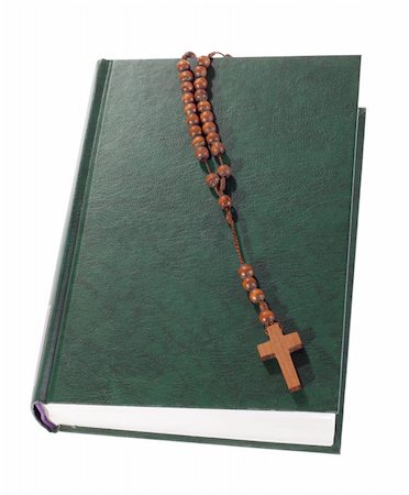 simsearch:400-06794663,k - Wooden rosary on the Bible, isolated on white Foto de stock - Super Valor sin royalties y Suscripción, Código: 400-06362858