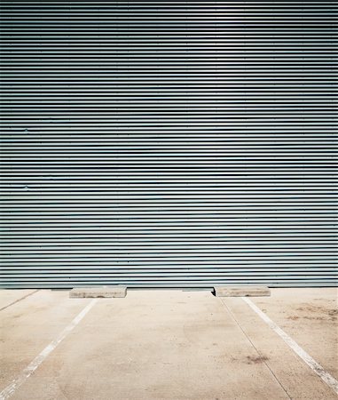 simsearch:400-06105442,k - Concrete parking floor and tin wall. Foto de stock - Super Valor sin royalties y Suscripción, Código: 400-06389874