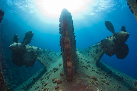 photo underwater ships - Propellers on the underside of a huge capsized underwater shipwreck Stock Photo - Budget Royalty-Free & Subscription, Code: 400-06394322