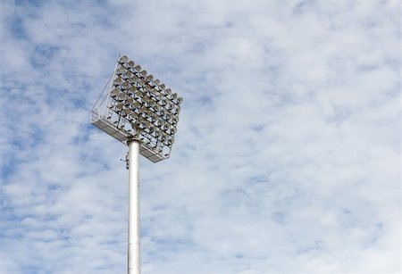 simsearch:400-05315624,k - The Stadium Spot-light tower over Blue Sky Foto de stock - Super Valor sin royalties y Suscripción, Código: 400-06394530