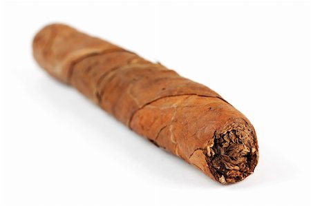 simsearch:400-05292494,k - Havana hand made cigars isolated on white background Foto de stock - Super Valor sin royalties y Suscripción, Código: 400-06395630