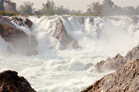 simsearch:400-07329792,k - khong pha peng waterfalls in champasak laos Foto de stock - Super Valor sin royalties y Suscripción, Código: 400-06390630