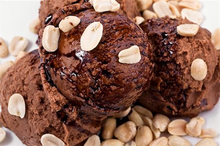 closeup of chocolate ice cream with peanuts Stock Photo - Budget Royalty-Free & Subscription, Code: 400-06391063