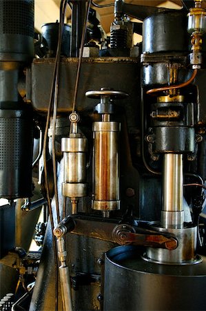 Big diesel engine water pump from 1930 Fotografie stock - Microstock e Abbonamento, Codice: 400-06391527