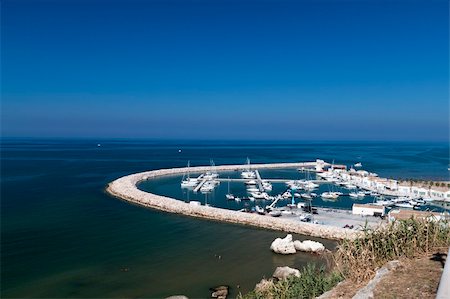 panoramic view of the port of Rodi Garganico, Apulia Italy Foto de stock - Royalty-Free Super Valor e Assinatura, Número: 400-06392728