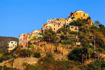 simsearch:400-07208859,k - Sunset in the Village of Corniglia in Cinque Terre, Italy Foto de stock - Royalty-Free Super Valor e Assinatura, Número: 400-06392952