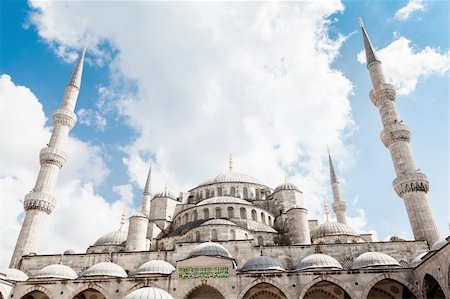 simsearch:851-02963628,k - Blue mosque under a cloudy sky. Istanbul, Turkey Foto de stock - Super Valor sin royalties y Suscripción, Código: 400-06414302