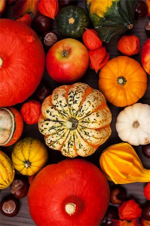 simsearch:400-05674539,k - Thanksgiving background - pumpkins and apples for Thanksgiving Stock Photo - Budget Royalty-Free & Subscription, Code: 400-06416338