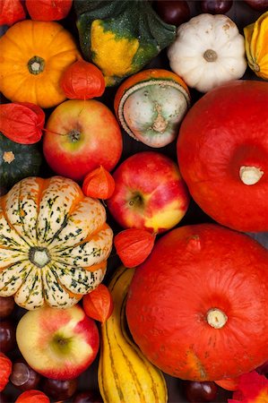 simsearch:400-05674539,k - Thanksgiving background - pumpkins and apples for Thanksgiving Stock Photo - Budget Royalty-Free & Subscription, Code: 400-06416340
