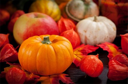 simsearch:400-05674539,k - Traditional pumpkins for Halloween in warm colors Stock Photo - Budget Royalty-Free & Subscription, Code: 400-06416358