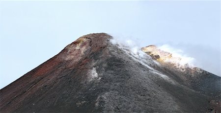 simsearch:400-04889515,k - Close up on the main craters of Mount Etna Foto de stock - Super Valor sin royalties y Suscripción, Código: 400-06426769