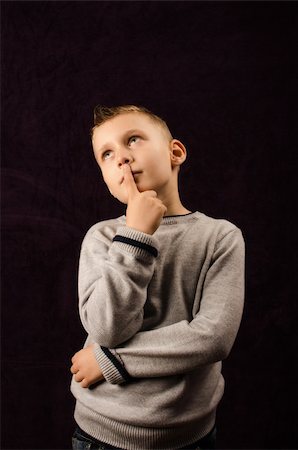 silent47 (artist) - Pensive Little boy looking for imagination Foto de stock - Super Valor sin royalties y Suscripción, Código: 400-06427588