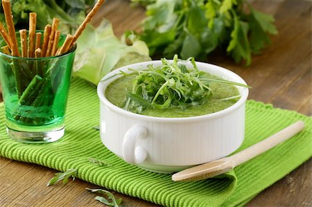 simsearch:400-07298426,k - Cream soup  broccoli with arugula greens in a white bowl Stock Photo - Budget Royalty-Free & Subscription, Code: 400-06427864