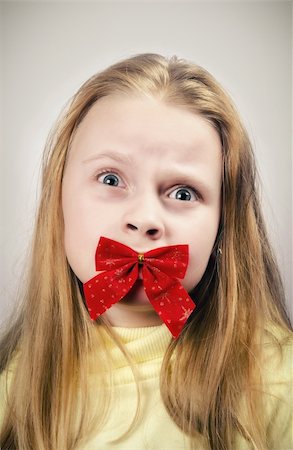 Wie man Kinder als Geschenk geben Stockbilder - Microstock & Abonnement, Bildnummer: 400-06429092