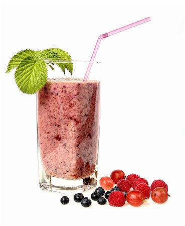 Berry smoothie with blueberry, raspberry and gooseberry Stock Photo - Budget Royalty-Free & Subscription, Code: 400-06421191