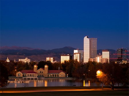 denver - Sonnenaufgang über der Innenstadt von Denver im Spätherbst. Stockbilder - Microstock & Abonnement, Bildnummer: 400-06421337