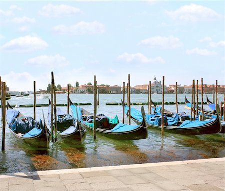 simsearch:400-06391540,k - Gondolas in Venice. Summer day Stock Photo - Budget Royalty-Free & Subscription, Code: 400-06421577