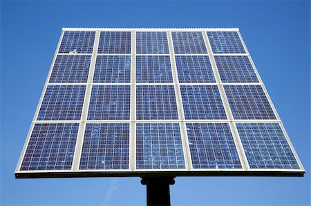 simsearch:400-05255582,k - blue solar panel and very blue sky Photographie de stock - Aubaine LD & Abonnement, Code: 400-06456493